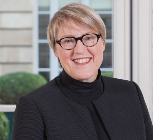 Linda Hesse, Jones Day