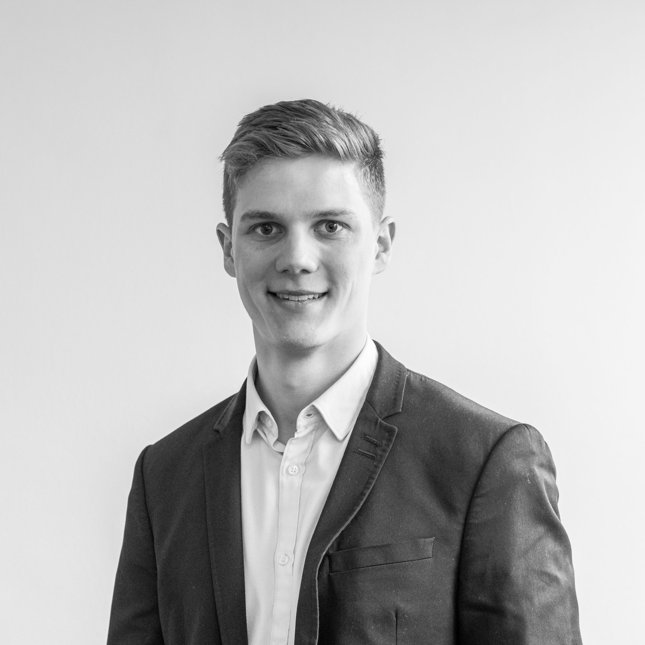 Victor Burgund, Extendam