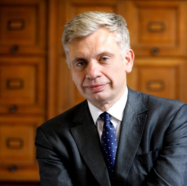 Vincent Roussel, Les Notaires du Quai Voltaire