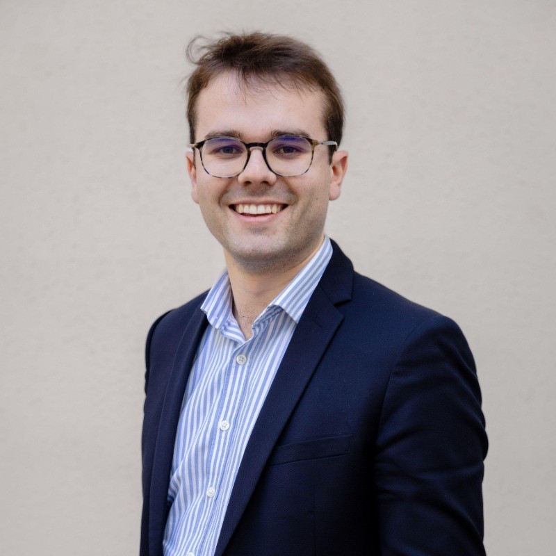 Thomas Jondeau, Lokalis