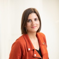 Fanny Deberdt, Top Management Group