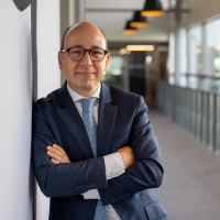 Yann Mertz, Groupe Réalités