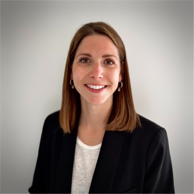 Julia Sarri, Ofi Invest