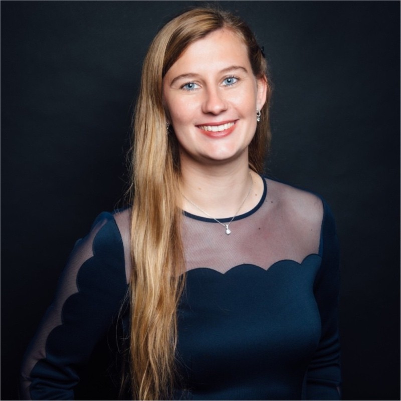 Camille Porée, Square Groupe