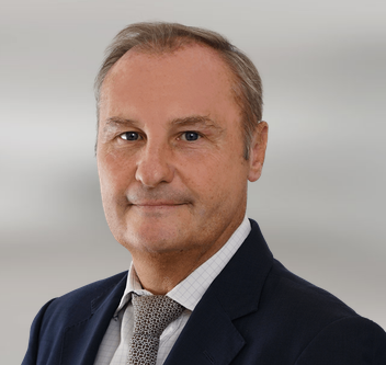 Laurent Schoenstein, Clifford Chance