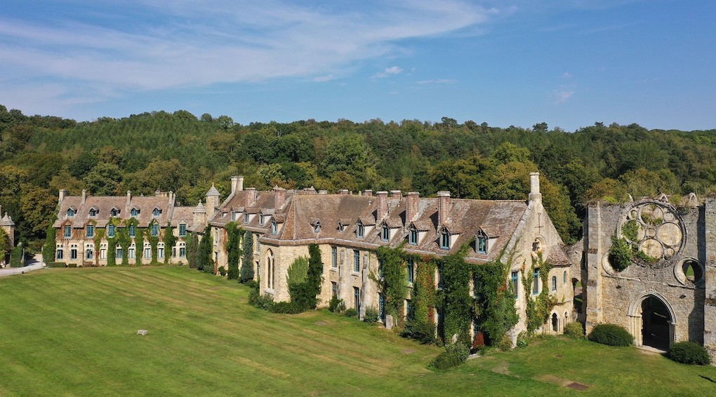 L'Abbaye des Vaux de Cernay, dans la Vallée de Cheuvreuse, dans les Yvelines. 