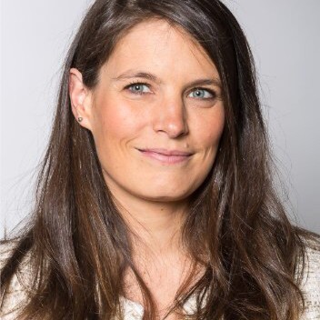 Julie Vinson, Sinteo