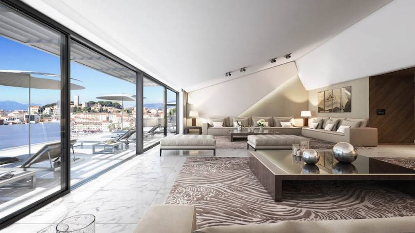 Le superbe duplex penthouse de la résidence First Croisette, à Cannes. 