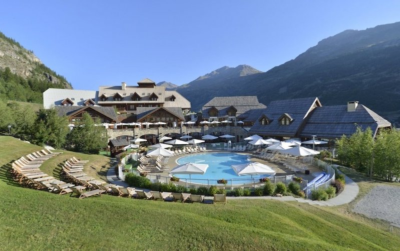 Le Club Med Serre Chevalier. Le Club Med Serre Chevalier.