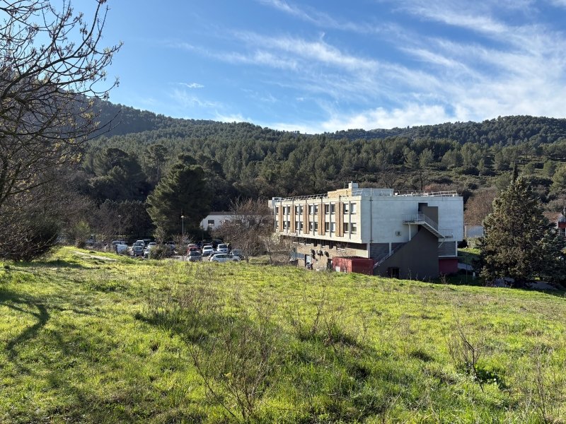 La Clinique des Trois Cypres. La Clinique des Trois Cypres.