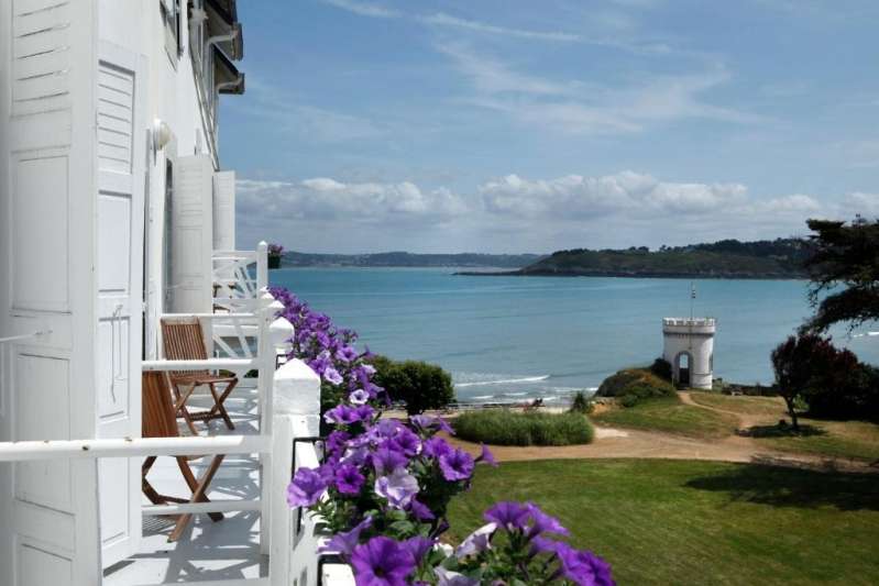 Le Grand Hôtel des Bains à Locquirec dans le Finistère. 