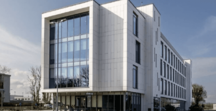Immeuble de 4300m2 à Limerick