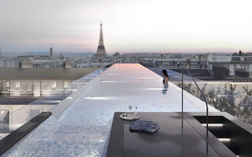La piscine à débordement du futur So Sofitel des Champs-Élysées. © Cosa