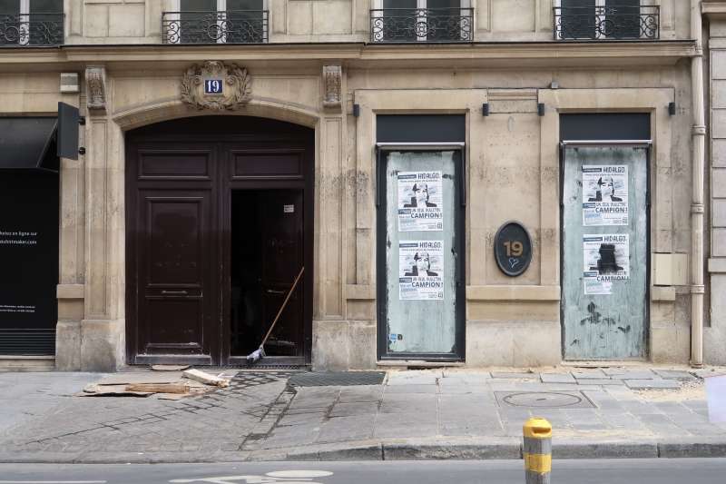 L'immeuble du 19 François 1er, dans le 8e arrondissement de Paris. © Polymagou - CC-BY-SA 