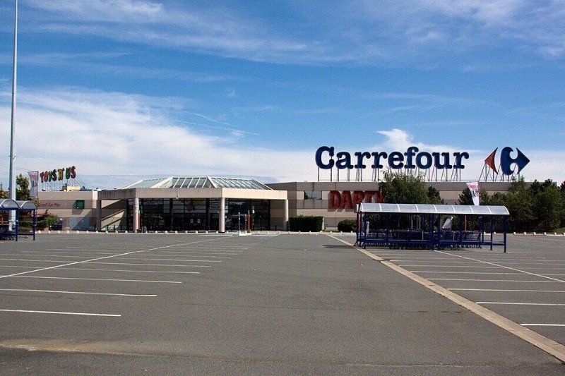 Le centre commercial Villabe A6 situé dans l'Essonne. 
