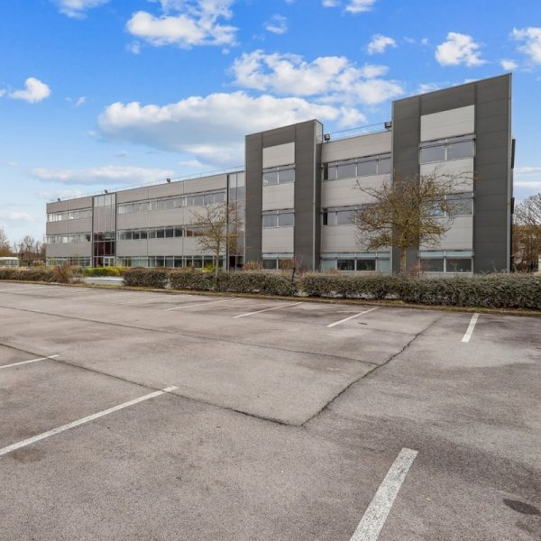 L'immeuble de bureaux Parc Plaza, situé à Villeneuve-d'Ascq. ©immobilier.jll.fr