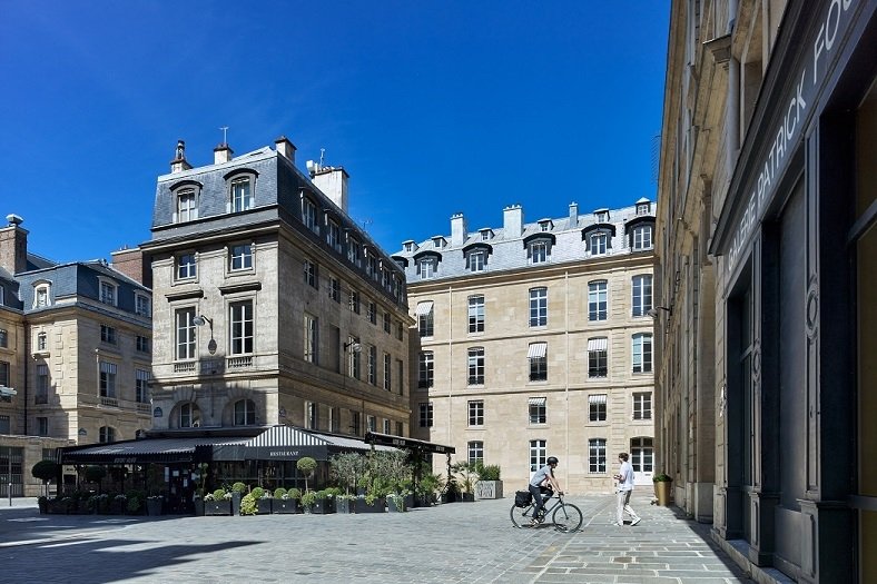 L'immeuble Place Valois à Paris, dans le patrimoine de la SCPI AVP
