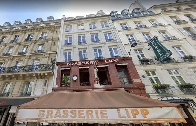 Le 151 boulevard Saint-Germain et sa brasserie Lipp. 