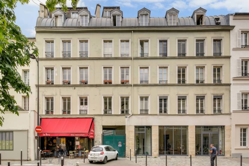 L'immeuble de bureaux repris rue de Charenton par Black Swan Real Estate Capital. L'immeuble de bureaux repris rue de Charenton par Black Swan Real Estate Capital.