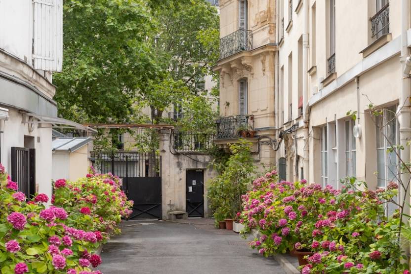 L'immeuble du boulevard Voltaire, dans le 11e arrondissement de Paris. L'immeuble du boulevard Voltaire, dans le 11e arrondissement de Paris.