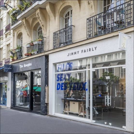 Le 40 rue des Abbesses à Paris. Le 40 rue des Abbesses à Paris.