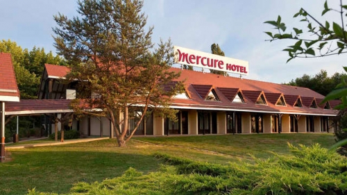 L'hôtel 4*, sous enseigne Mercure, situé à Appoigny, proche d'Auxerre