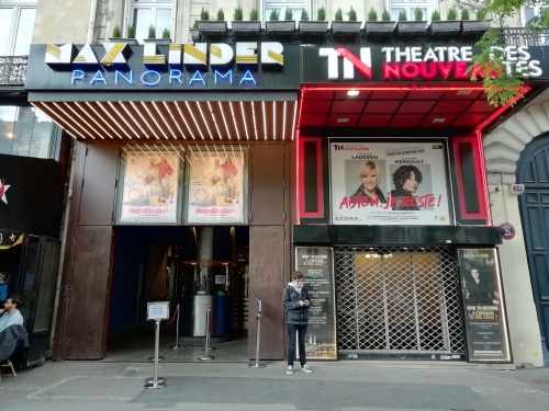 Le pied d'immeuble du 24 Bd Poissonnière à Paris