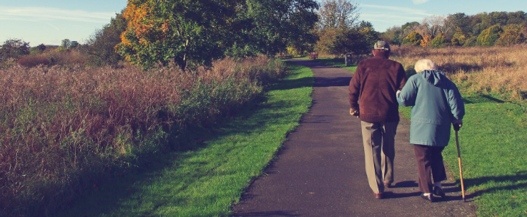 Un couple de seniors.