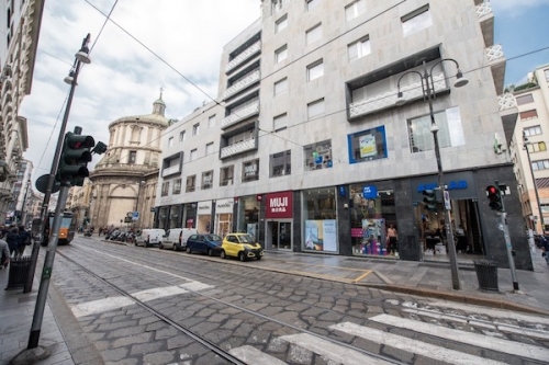 Portefeuille commercial à Milan - AEW - 600