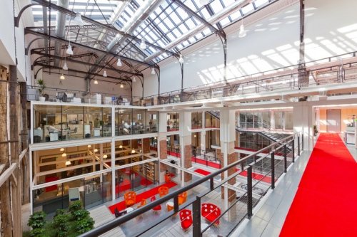 L'immeuble Atria, ancienne manufacture des Cristalleries Baccarat.