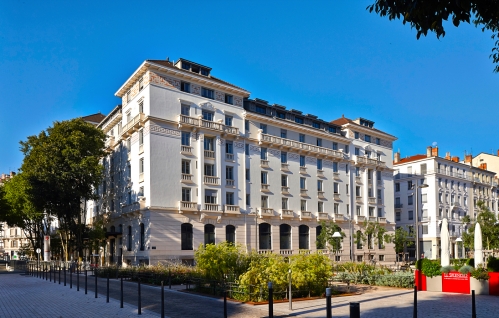 Le Lugdunum à Lyon est repris par un assureur français.