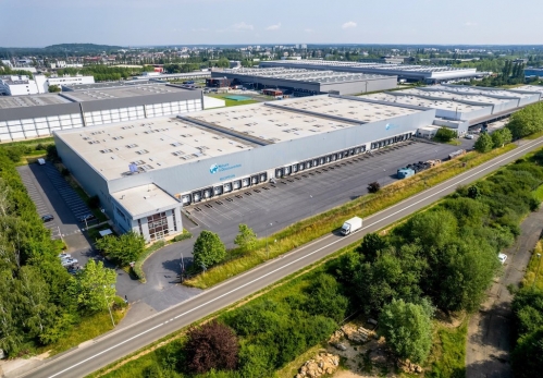 Un parc logistique d’environ 33 000 mètres carrés à Trappes. 