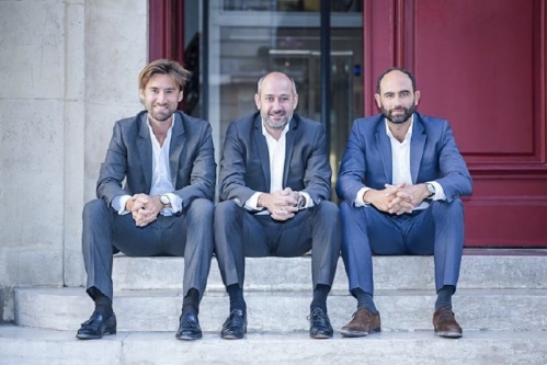 De g. à dr. : Rodolphe Frégé, Maxime des Monstiers et Pierre-Louis Bellanger - Catella Hospitality Europe De g. à dr. : Rodolphe Frégé, Maxime des Monstiers et Pierre-Louis Bellanger - Catella Hospitality Europe