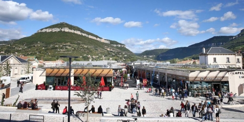 Centre commercial La Capelle à Millau