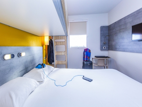 Une chambre de l'Ibis Budget de Marmande. © Accor