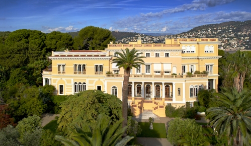 La villa Les Cèdres quitte définitivement le giron de Marnier/Campari.