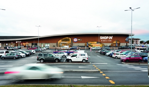 L'hypermarché Cora à proximité d'Evian. 