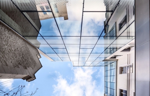 Un volume de 7,4 Md€ étaient investis au 21 2020. Ici le 35 Bassano, échangé pendant le confinement. © Axel Schoenert