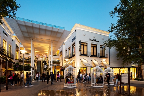 Le Westfield Topanga & The Village, propriété d'URW dans la vallée de San Fernando, en Californie. 