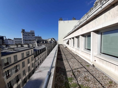 Le sixième étage du 29 Colisée, Paris 8