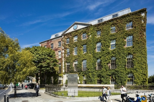 L'immeuble de bureaux Fitzwilliam Hall, à Dublin. ©Henderson Park