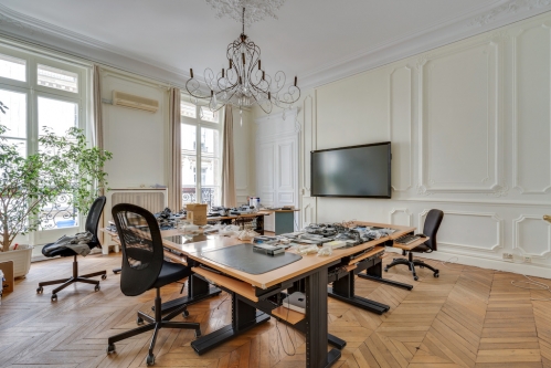 Vue intérieure des surfaces de bureaux.  Vue intérieure des surfaces de bureaux.