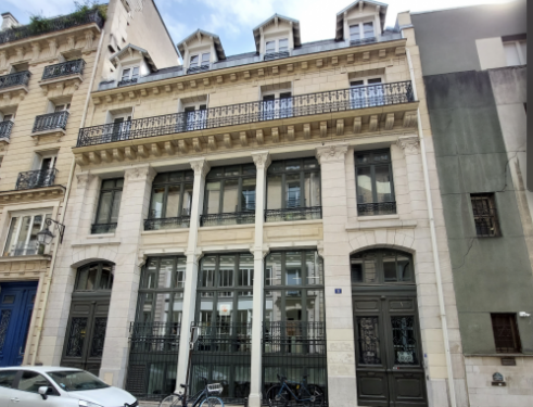 Le 8 rue Ambroise Thomas à Paris. © Wikimedia  Le 8 rue Ambroise Thomas à Paris. © Wikimedia