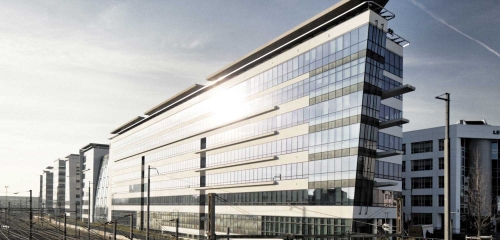 Perspective Défense longe les voies SNCF de Colombes.