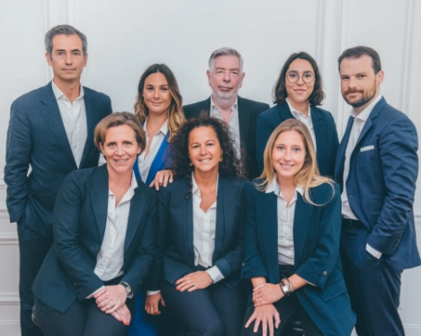 De gauche à droite : Cyril Lureau ; Zoé Bach ; Bernard Le Bras; Marine Fouré ; Julien Obry ; Frédérique Pradels ; Charlotte Evanguelidis ; Justine Bellet - Extea