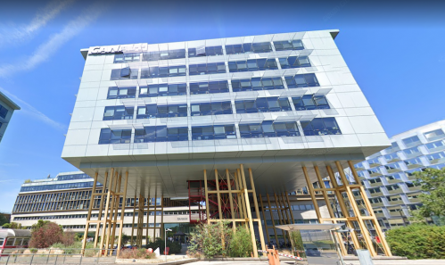 L'Espace Lumière, siège de Canal+, à Boulogne-Billancourt.  L'Espace Lumière, siège de Canal+, à Boulogne-Billancourt.