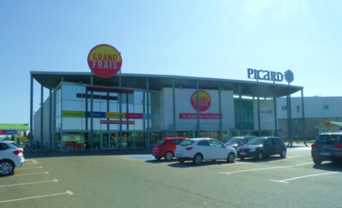 L'ensemble commercial loué à Grand Frais et Picard, dans l’agglomération de Narbonne. 