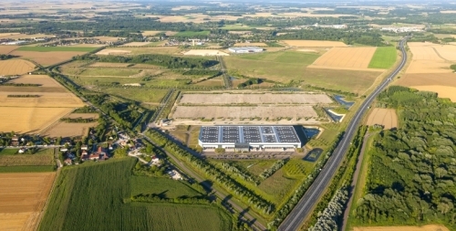 Parc logistique de l'Aube, la plateforme Eurodif en arrière-plan