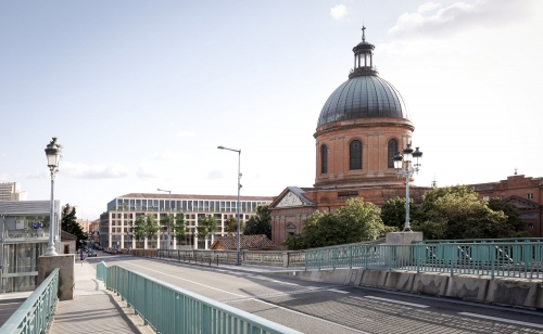 Le programme Cour du Dôme en fond, développé à Toulouse par Kaufman.