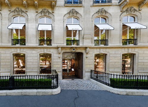 Le 60 Montaigne occupé par Gucci. © Google Street View. 